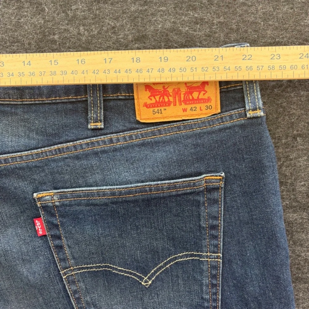 Levis levi 541